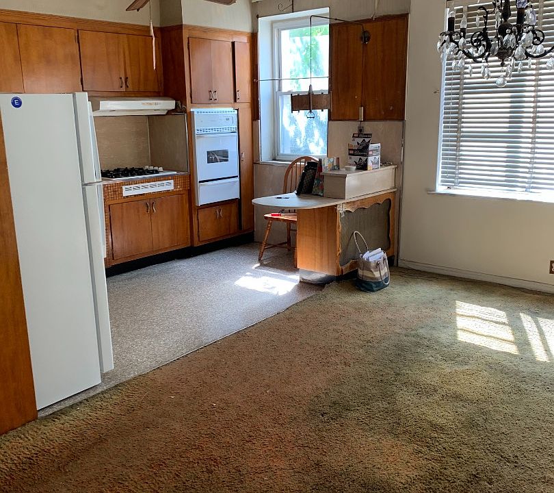 2nd image of 2018 Menahan St #3384-0023