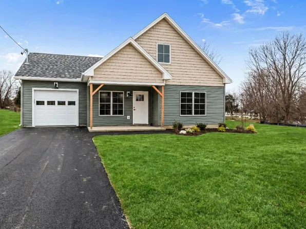 24 Upper Gilman Street #4, St. Albans City, VT 05478