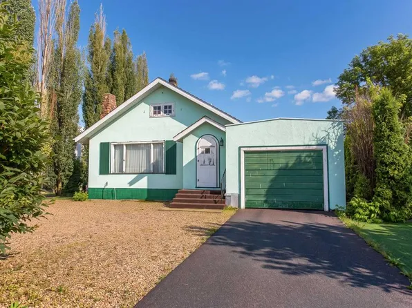 5423 N 50th Ave, Lacombe, AB T4L 1S6