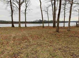 1580 Catfish Ln, Crump, TN 38327