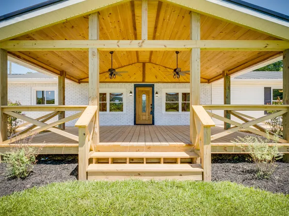 105 Deacon Creek Rd, Erwin, TN 37650