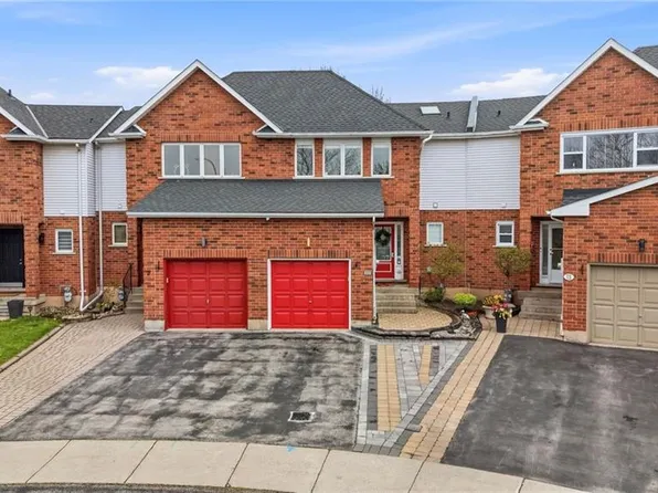 11 Tomahawk Dr, Grimsby, ON L3M 5G4