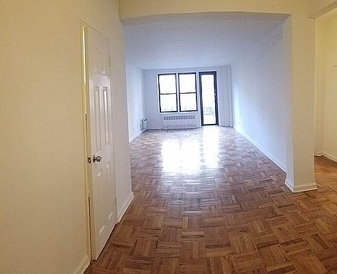 2nd image of 315 Ocean Pkwy #23
