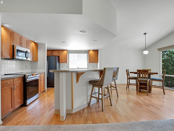 4th image of 3014 SE 156th Ave