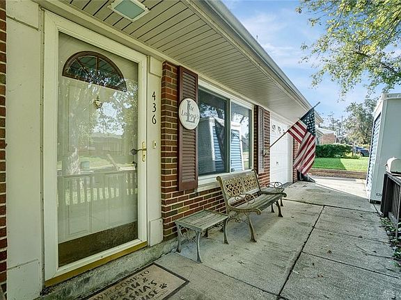 3rd image of 436 Donington Dr