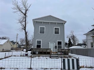 1625 D Ave NE, Cedar Rapids, IA 52402