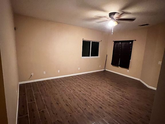 4th image of 1760 Willow Springs Ave