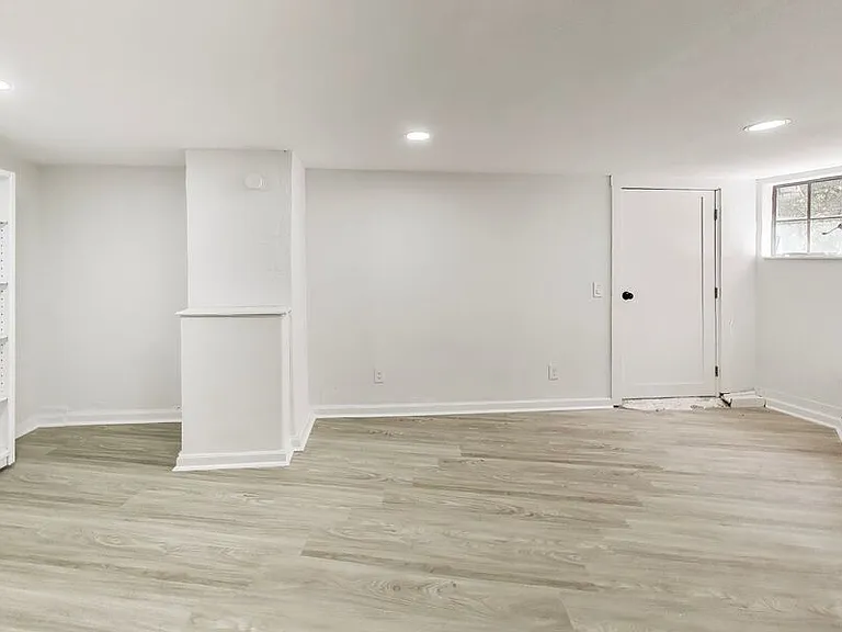 7361 Claremont Ave #3 — Photo 6
