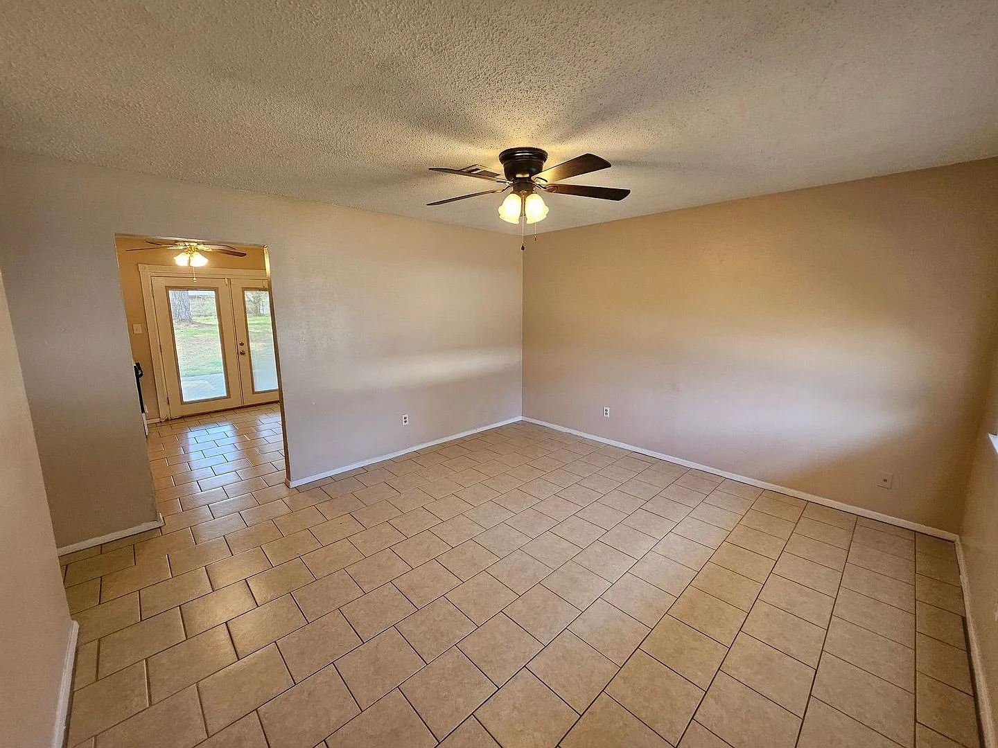 203 Ivy Street — Photo 3