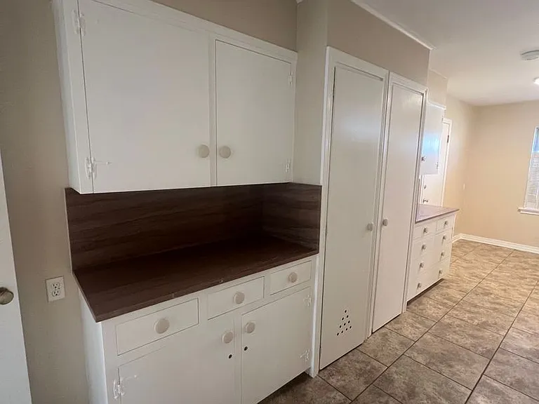 1404 Melrose Dr — Photo 27