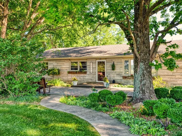 15574 E 700th Rd, Paris, IL 61944