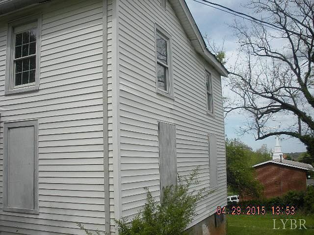 2nd image of 908 Wise St