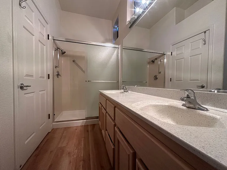 10717 Dover Creek Ave — Photo 14