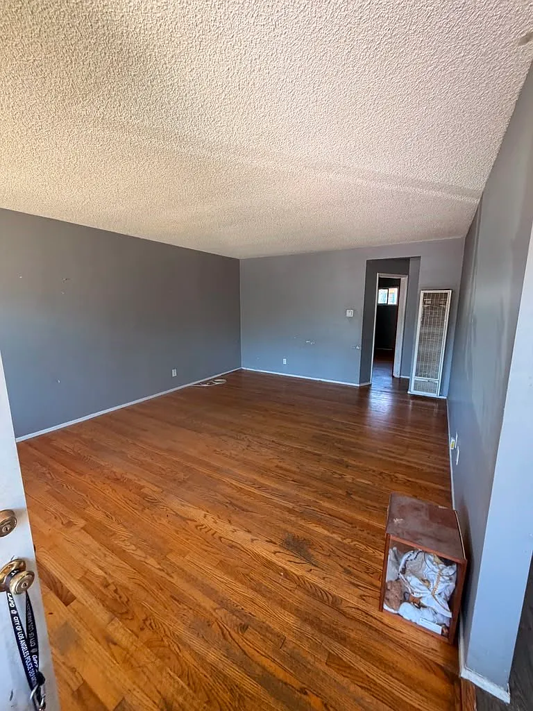 2 bed, 1100 sqft, $2,950 — Photo 3