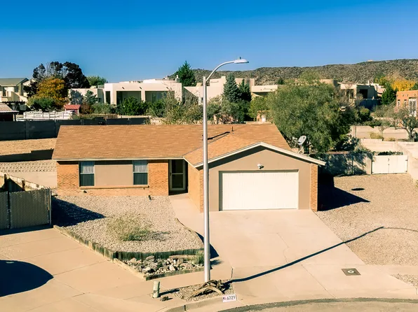 6729 Campfire Ln NW, Albuquerque, NM 87120