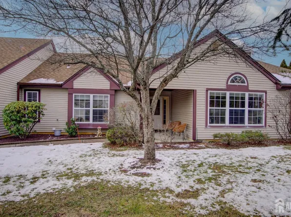 20 Abraham Lincoln Ct, Monroe Township, NJ 08831