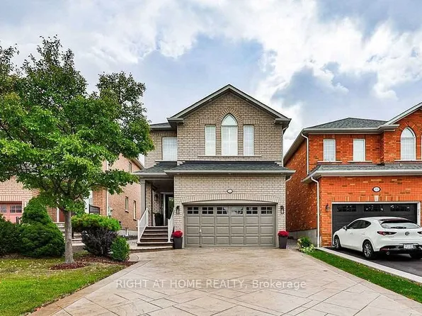 814 Brass Winds Pl, Mississauga, ON L5W 1T4