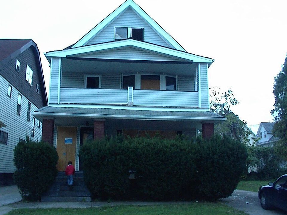 1st image of 11602 Fairport Ave