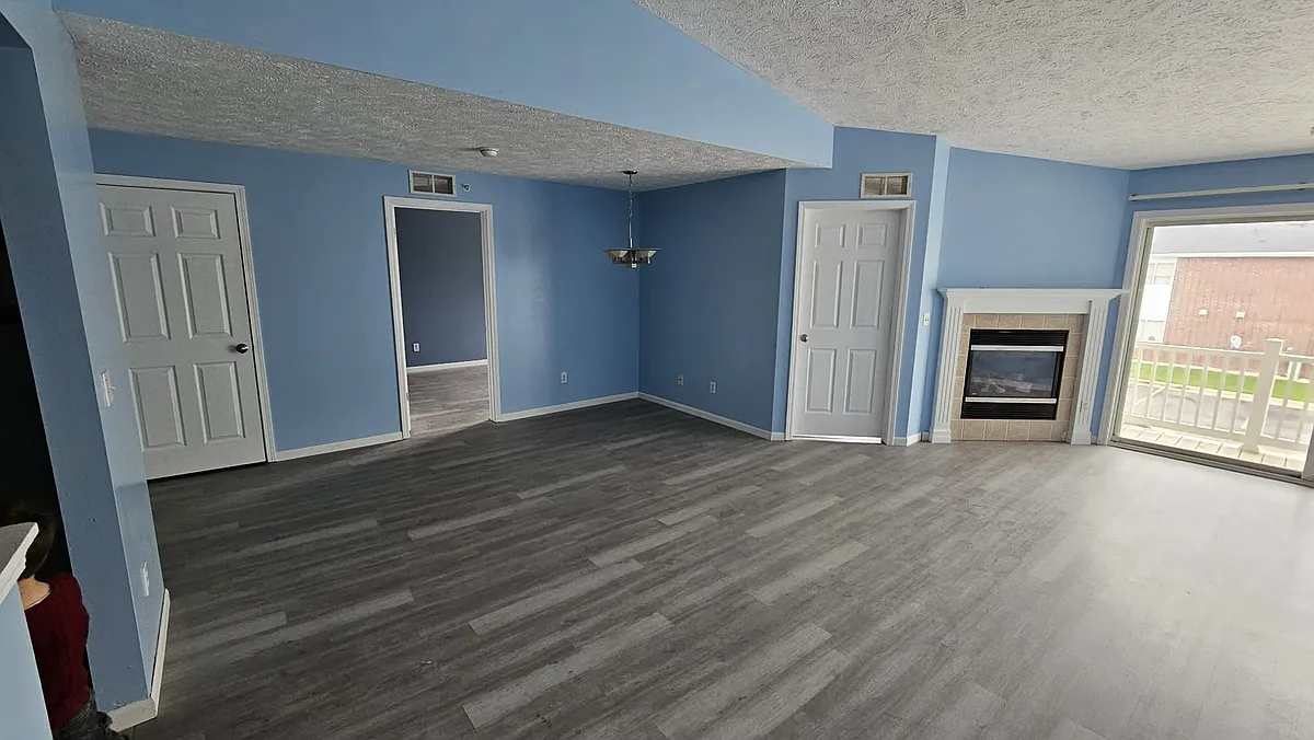 Building Photo - 811 Carom Cir