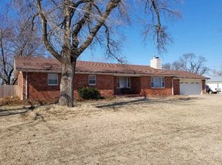 720 N Woodlawn Ave, Wellington, KS 67152