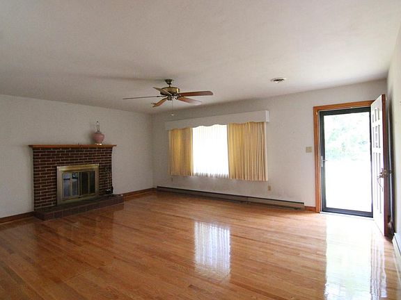 5th image of 615 Briarwood Dr