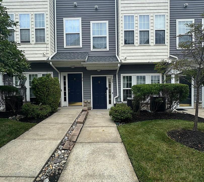 1st image of 36 Swan Ct