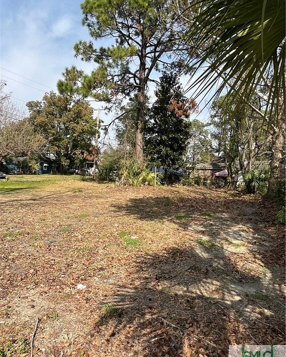 2nd image of 2206 Augusta Avenue