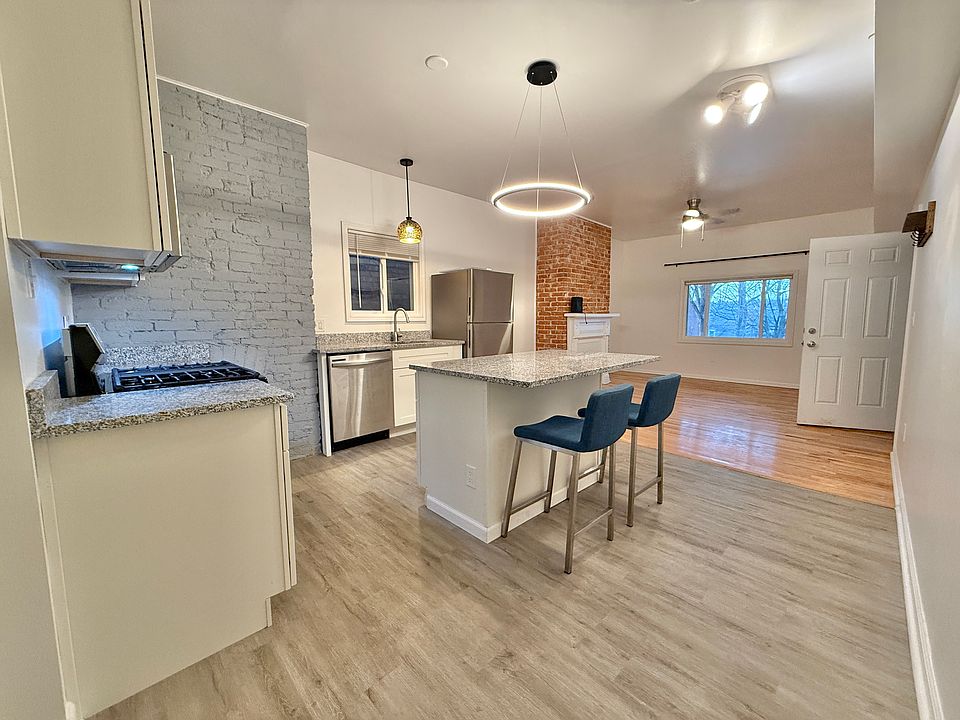 1st image of 3446 Melwood Ave Floor 1