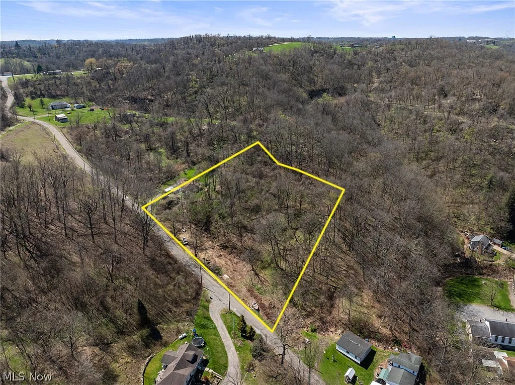 115 Township Road 501 photo 1