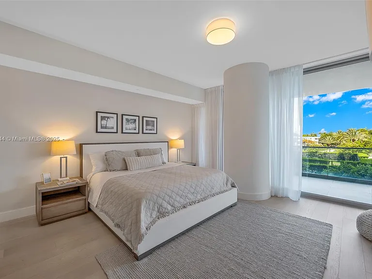 10201 Collins Ave #305 — Photo 37