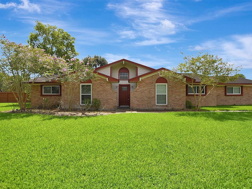 1st image of 2509 Longwood Dr