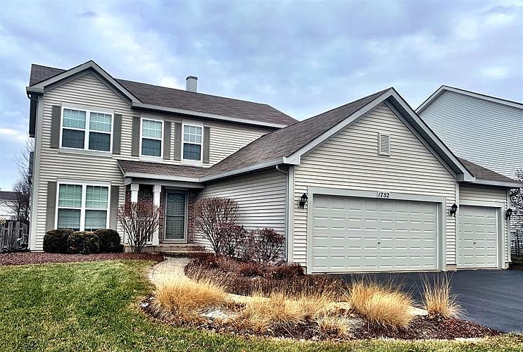 1st image of 1752 Dyer Dr
