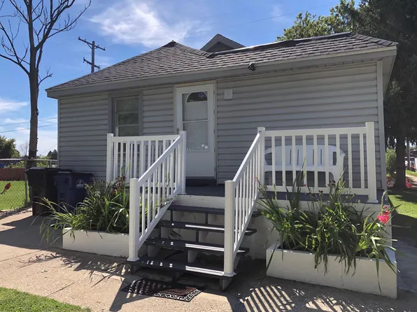 1139 Frederick St, Racine, WI 53404