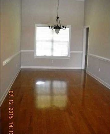 4th image of 1385 Arbor Lakes