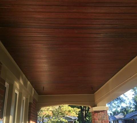 nice porch ready for swing