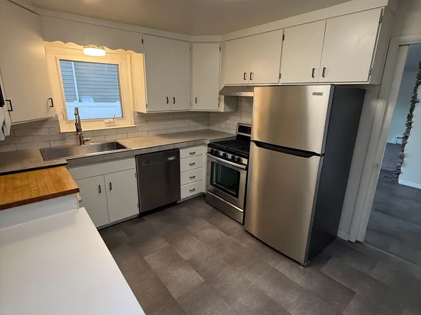 1870 E Cresthill Dr, Salt Lake City, UT 84117