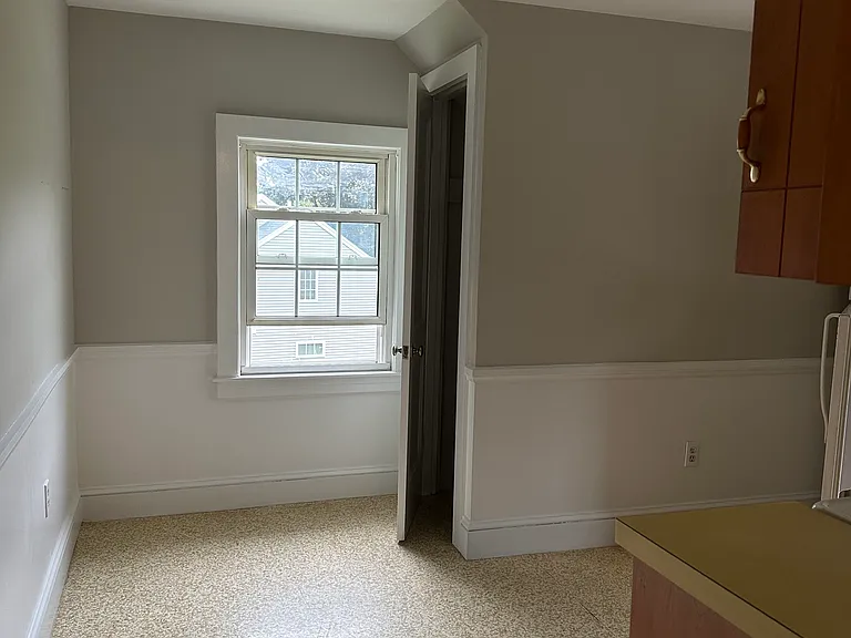 20 Flaggy Meadow Rd #2 — Photo 6