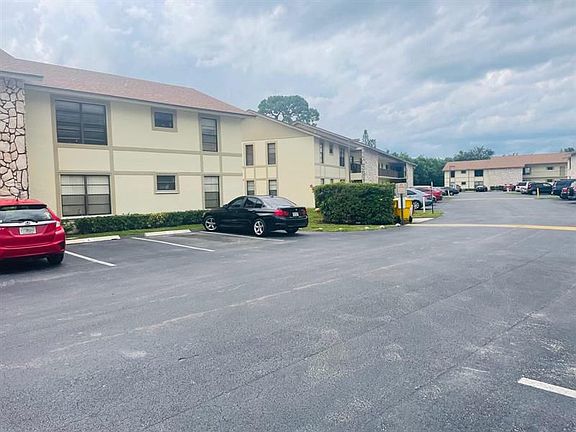 3rd image of 5955 Longbow Ln APT 1