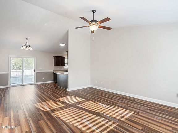 4th image of 101 Grangers Court