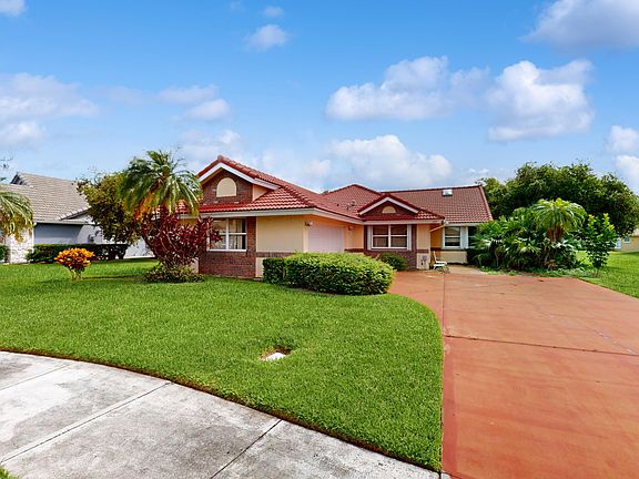 2nd image of 1305 Sandalwood Cove