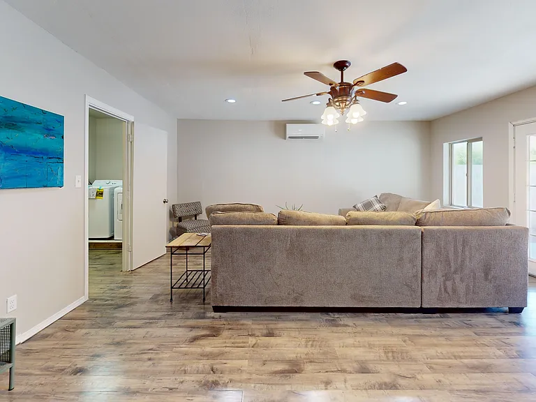 2080 E Greenway Dr #2 — Photo 3