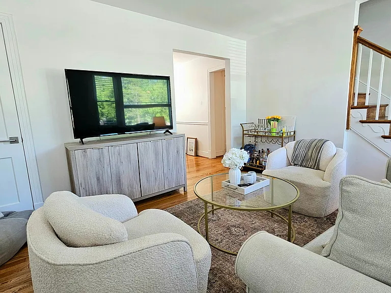 1403 Roxbury Rd — Photo 19