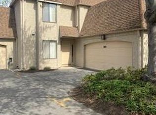 89 Gate House Ln, Edison, NJ 08820