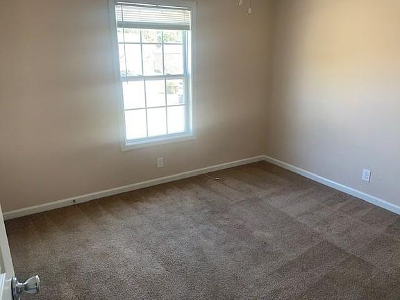 3rd image of 822 Oak Arbor Ct APT C