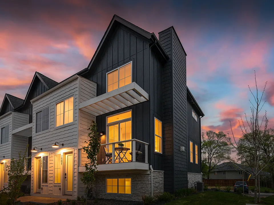 2505 Jansen Ave