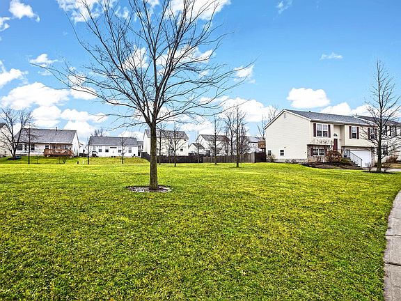 3rd image of 363 Grandlin Park Dr