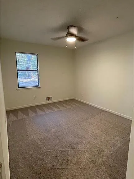 111 Doves Ln — Photo 3