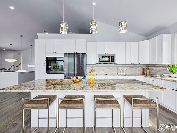 5th image of 110 Foxtail Cir