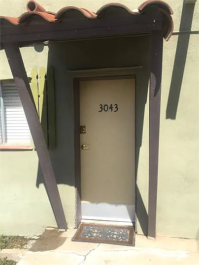 3041/3043/3045 N. Park Ave. Apts. - 3043 — Photo 1