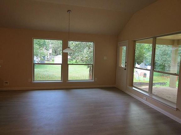 5th image of 410 Paradise Ln